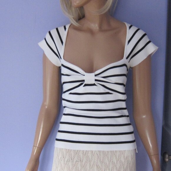 HEARTLOOM SHEA IVORY NAVY STRIPED SCOOP NECK SWEATER TOP NWT $79 - Picture 5 of 10